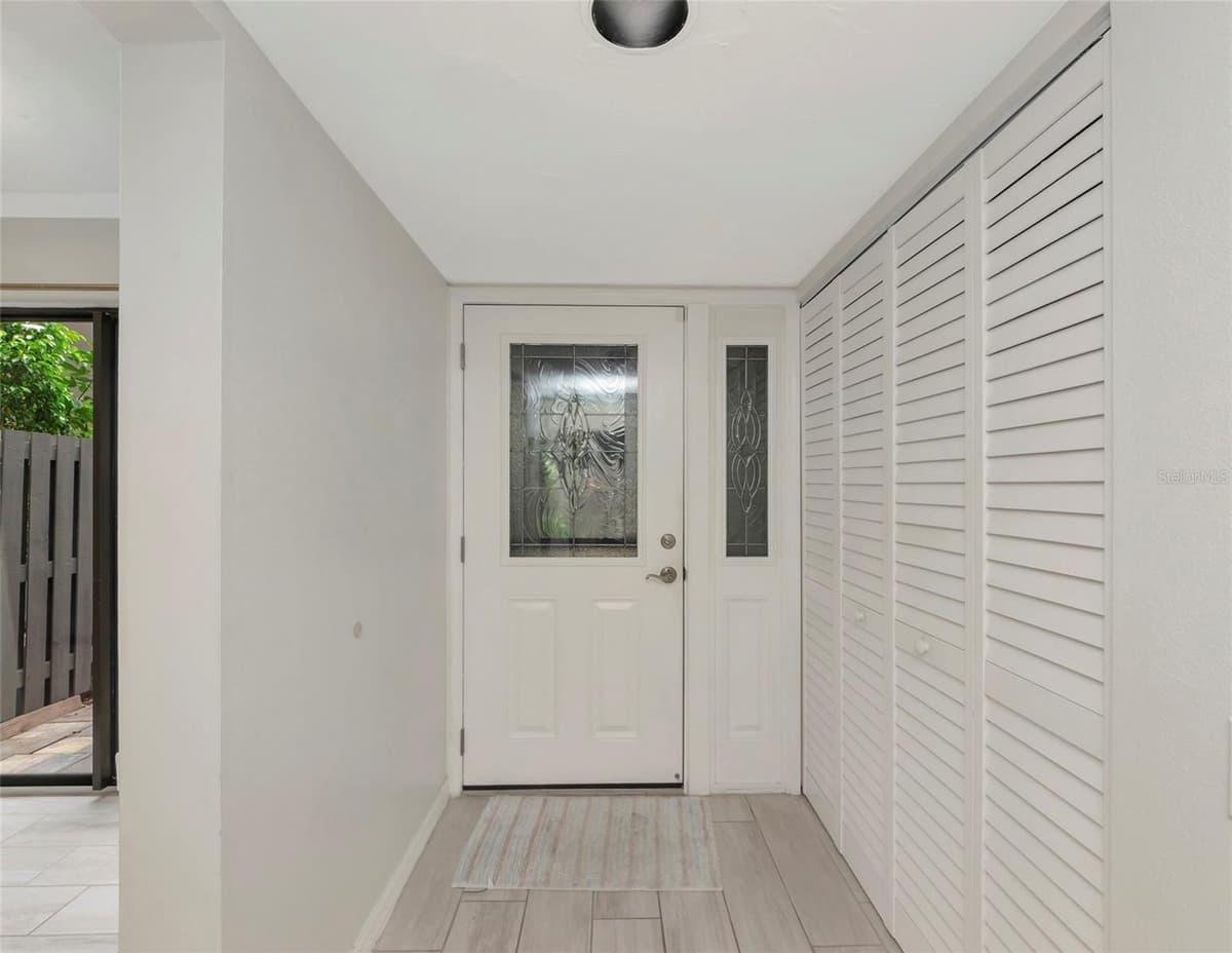 108 WOODLAND PLACE — photo 4 of 50
