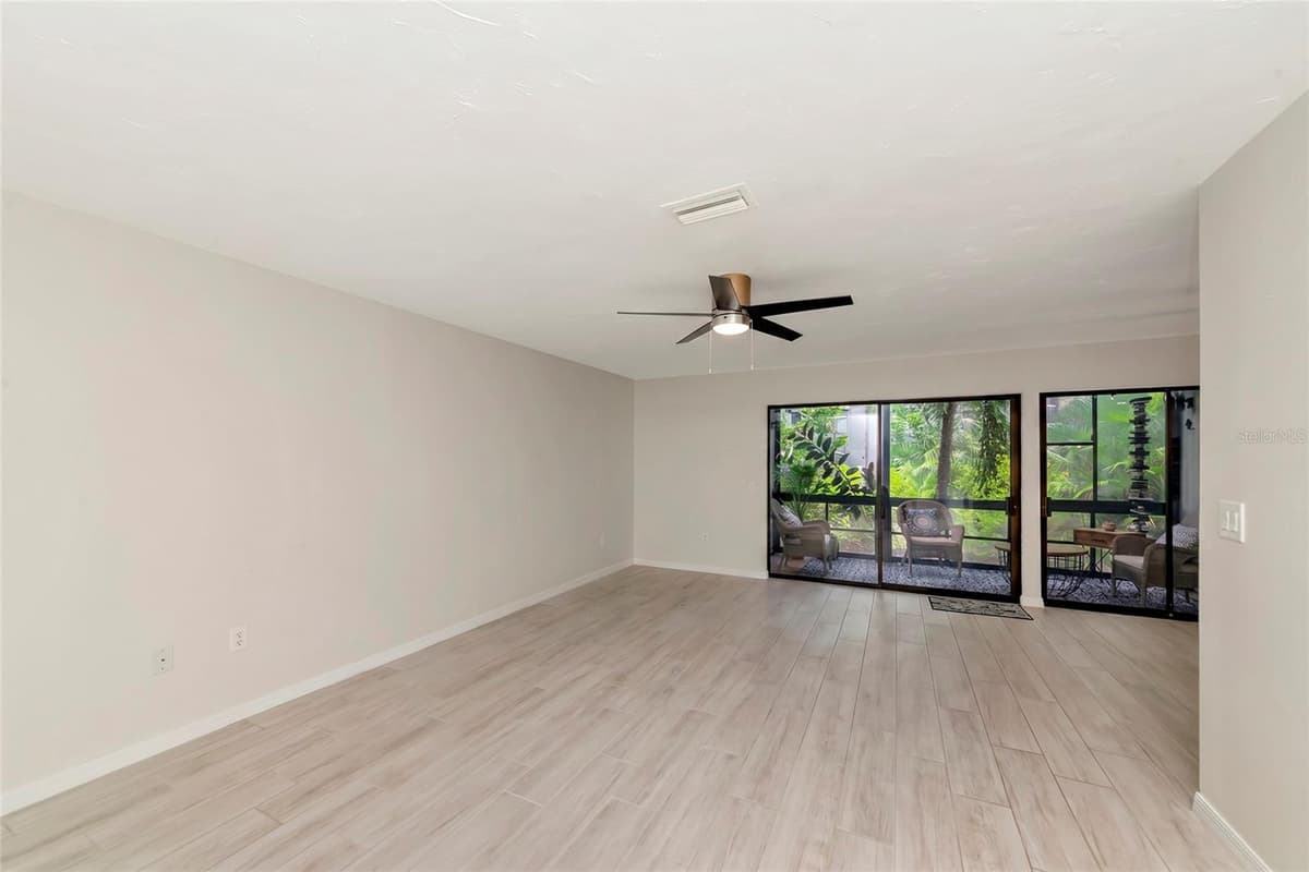 108 WOODLAND PLACE — photo 18 of 50