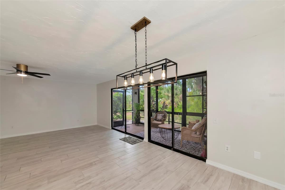 108 WOODLAND PLACE — photo 14 of 50