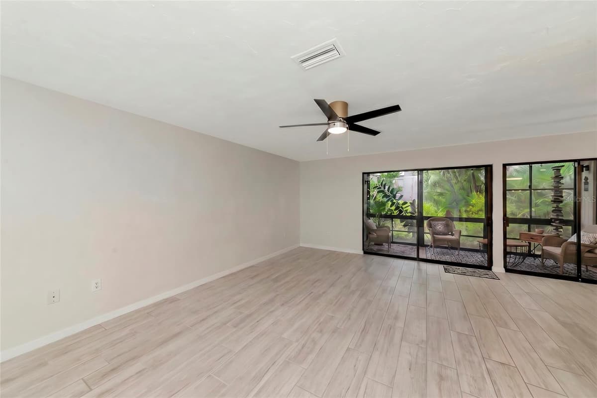 108 WOODLAND PLACE — photo 9 of 50