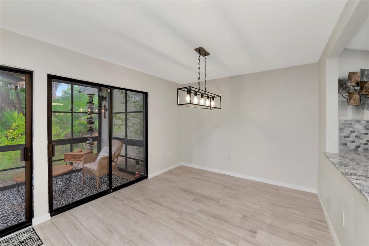 108 WOODLAND PLACE — photo 10 of 50