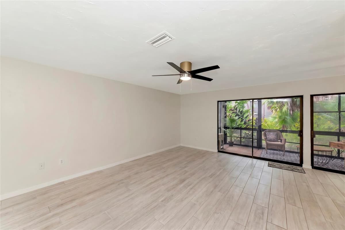 108 WOODLAND PLACE — photo 13 of 50