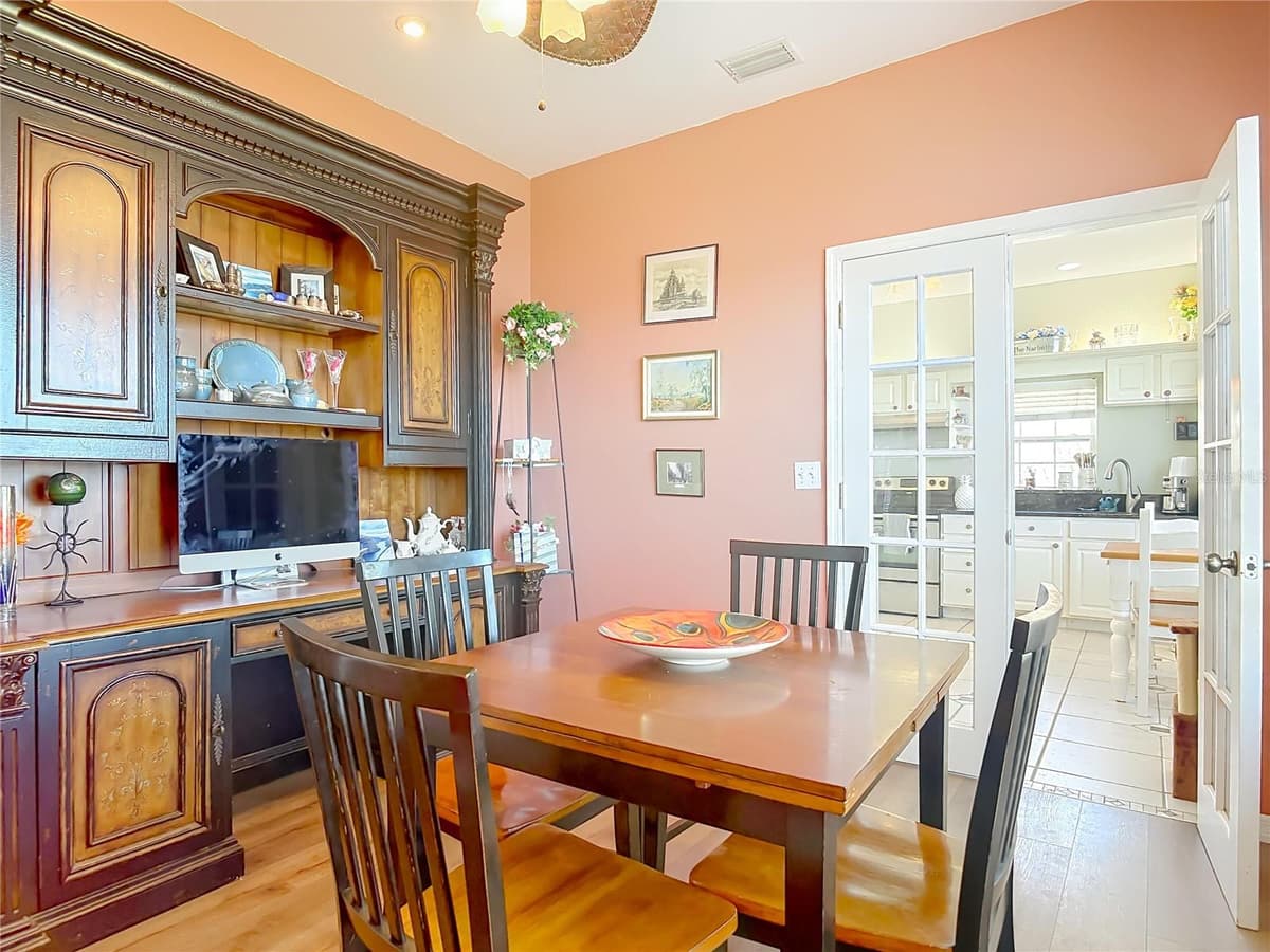 1205 RIVERSIDE DRIVE — photo 26 of 64