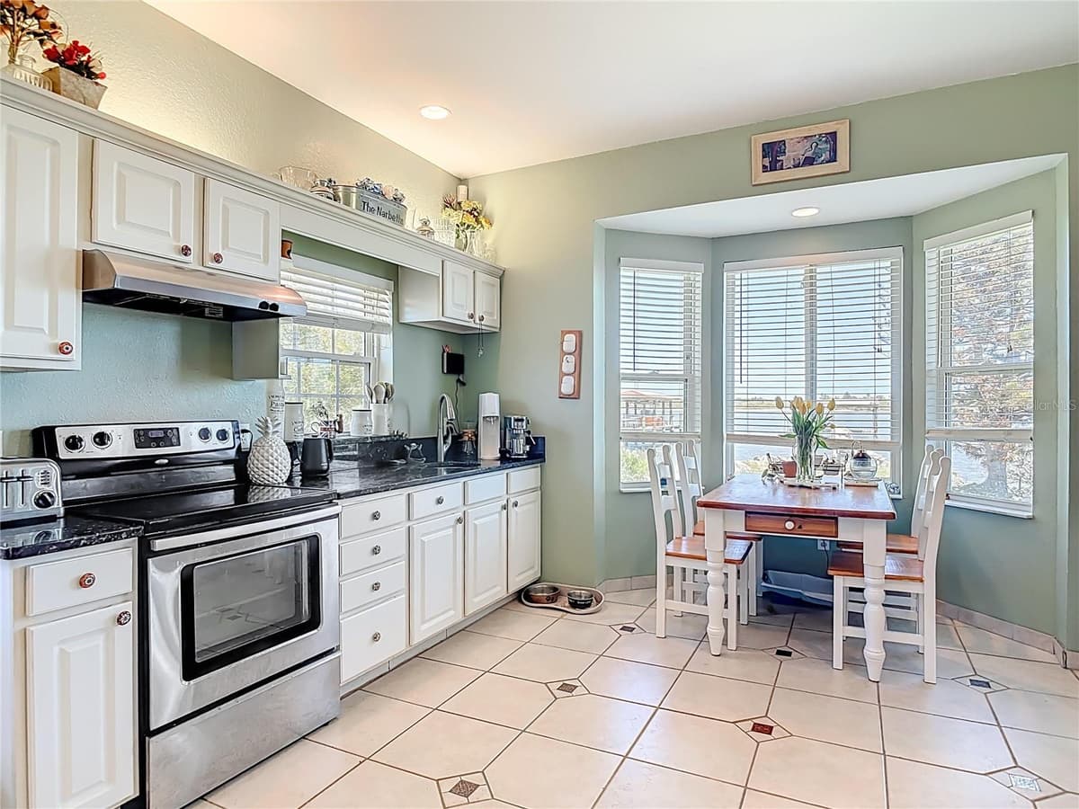1205 RIVERSIDE DRIVE — photo 31 of 64