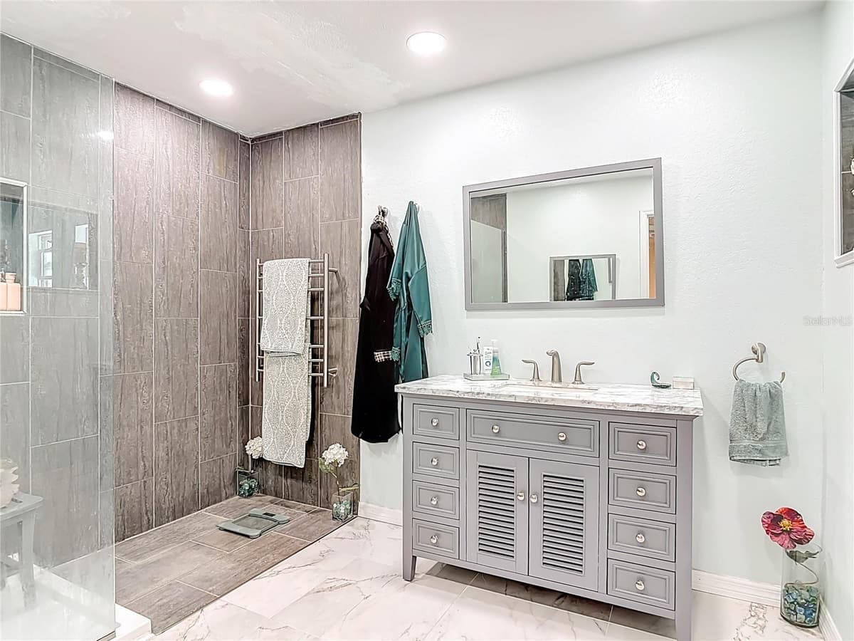 1205 RIVERSIDE DRIVE — photo 43 of 64