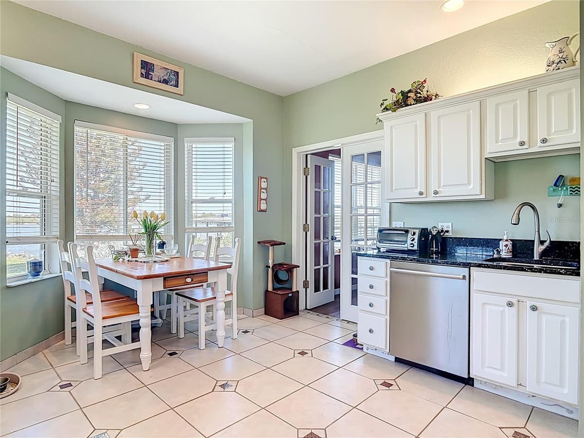 1205 RIVERSIDE DRIVE — photo 33 of 64
