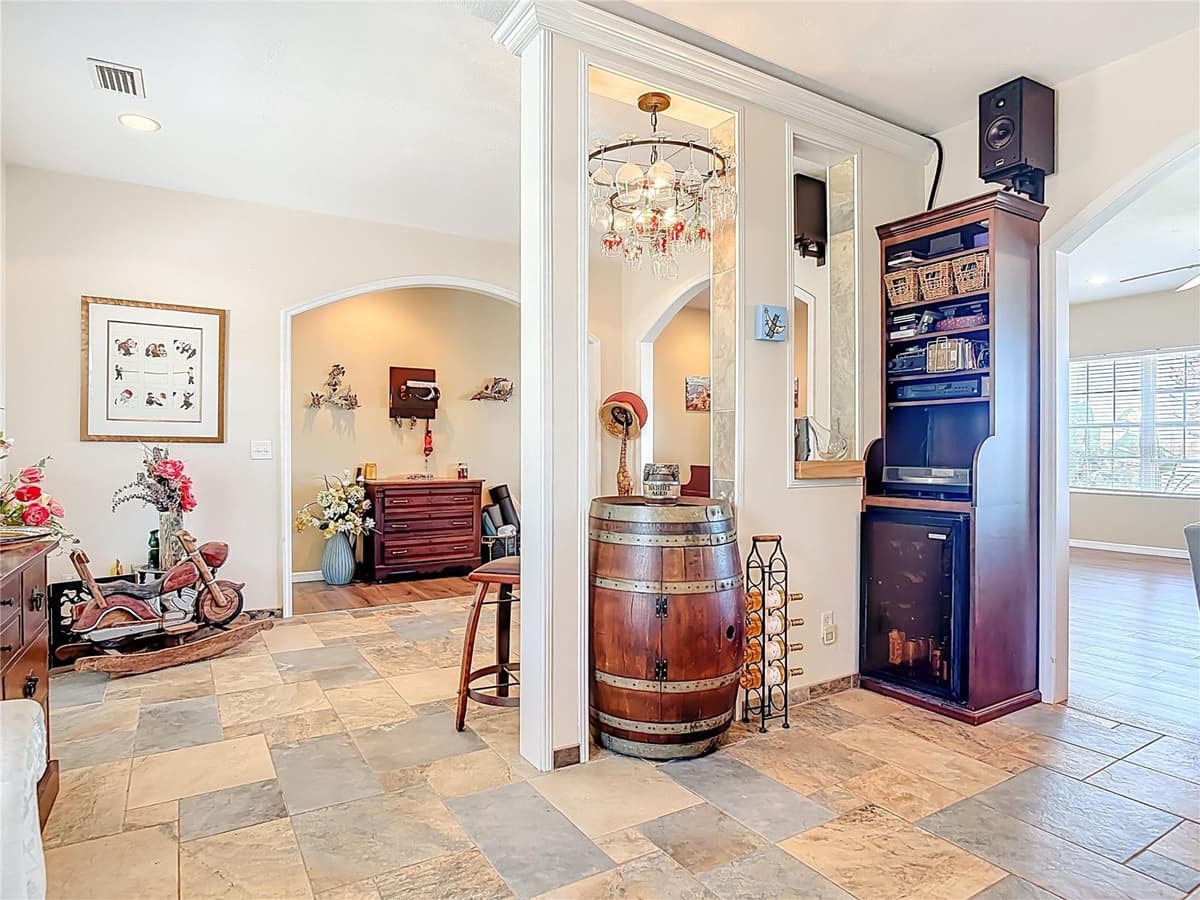 1205 RIVERSIDE DRIVE — photo 17 of 64