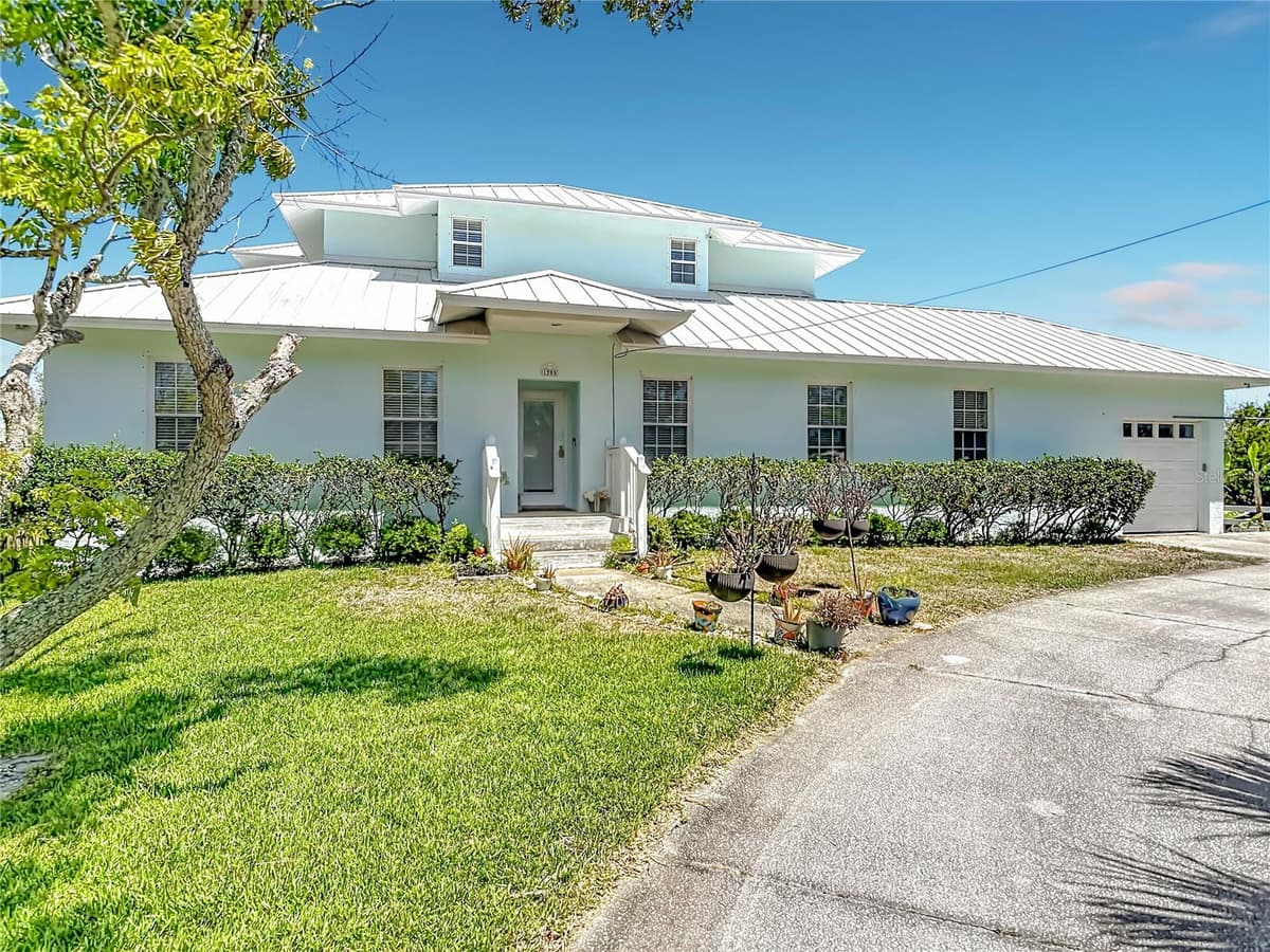 1205 RIVERSIDE DRIVE — photo 1 of 64