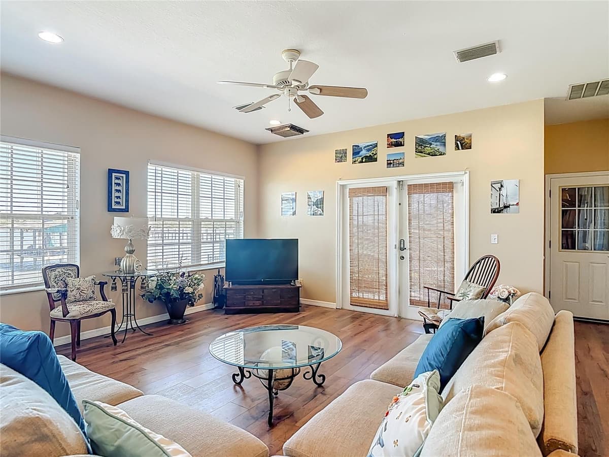 1205 RIVERSIDE DRIVE — photo 23 of 64