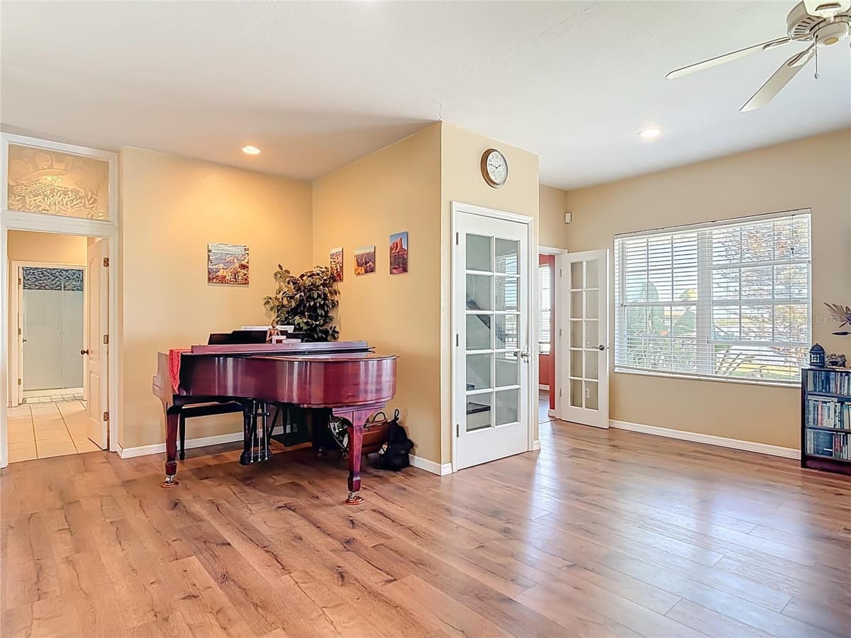 1205 RIVERSIDE DRIVE — photo 25 of 64