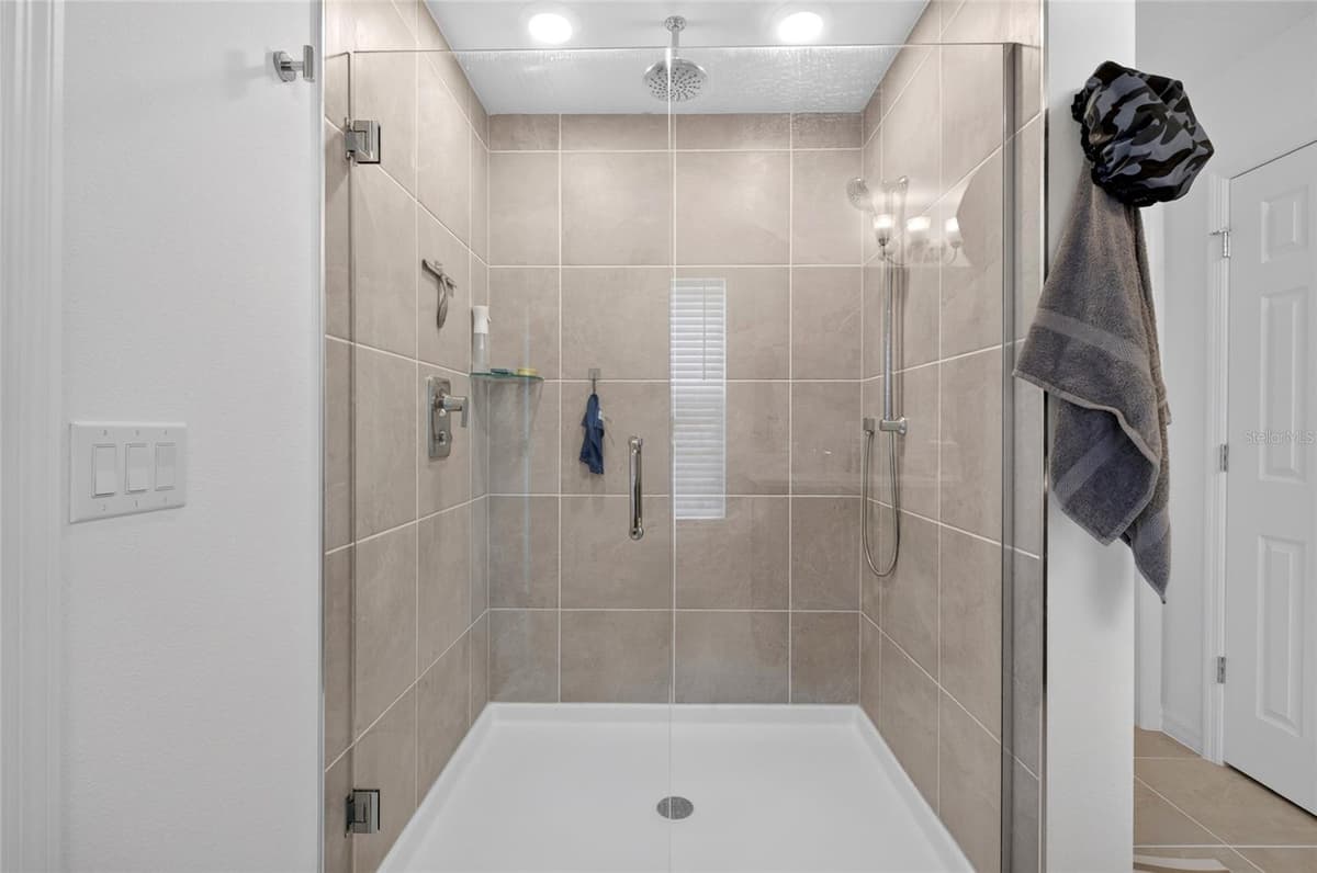 6809 SERPENT HAWK LANE — photo 32 of 68