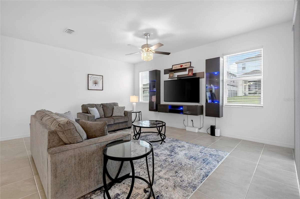 6809 SERPENT HAWK LANE — photo 11 of 68