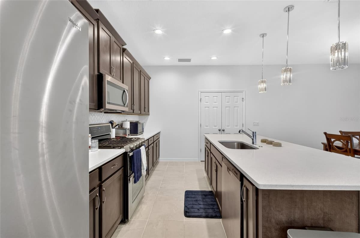 6809 SERPENT HAWK LANE — photo 15 of 68