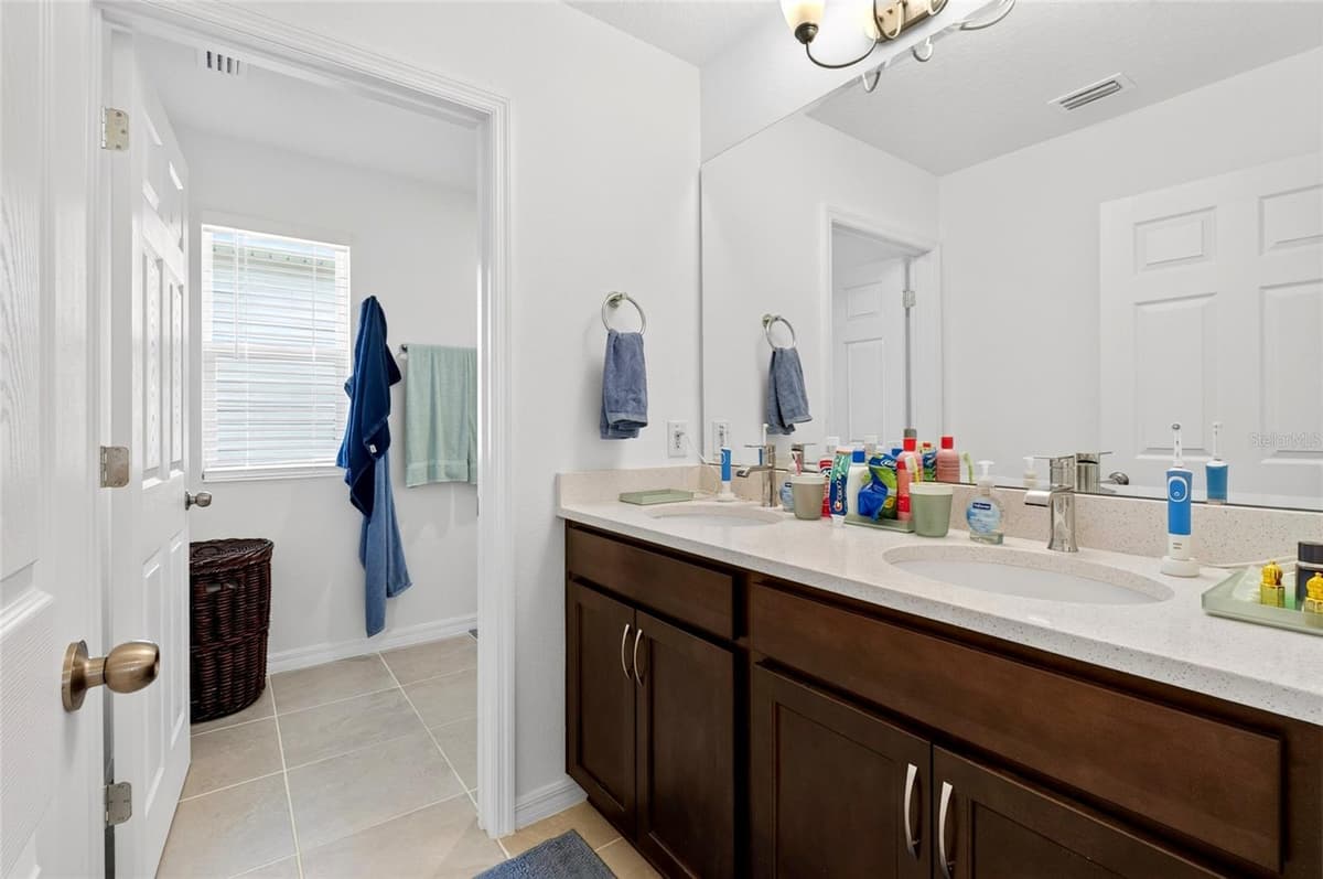 6809 SERPENT HAWK LANE — photo 37 of 68