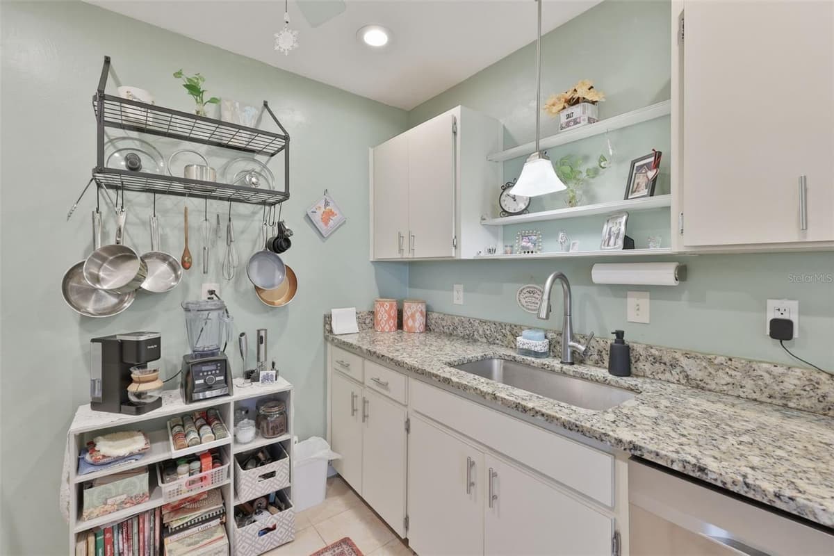 2229 GREENHAVEN DRIVE — photo 12 of 83