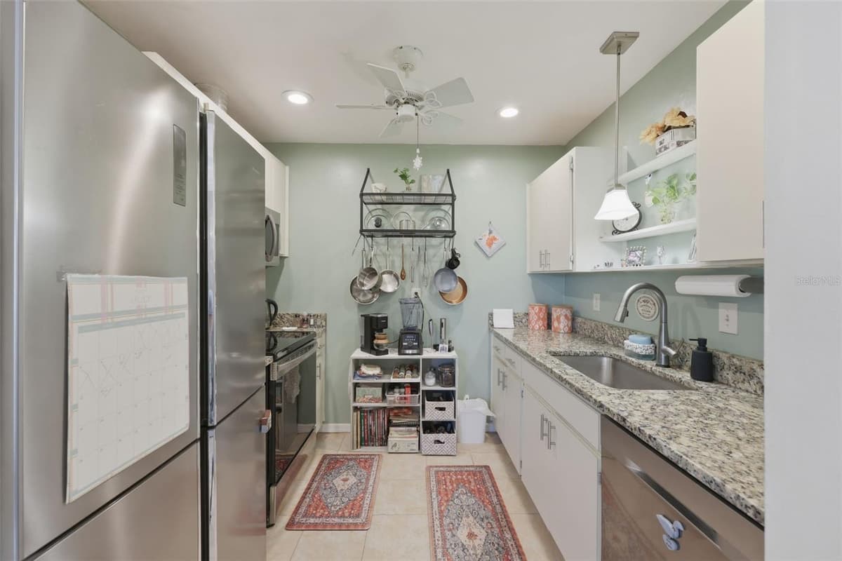 2229 GREENHAVEN DRIVE — photo 11 of 83