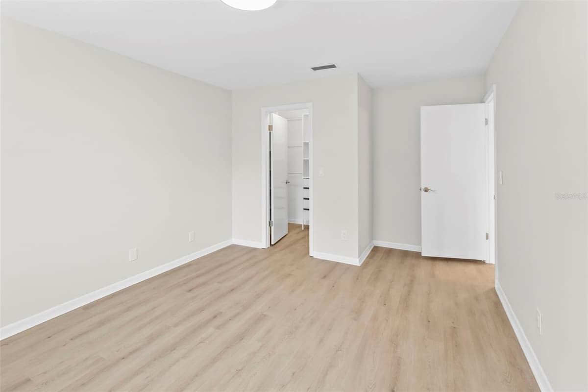 6226 GOLDENMOSS WAY — photo 17 of 36