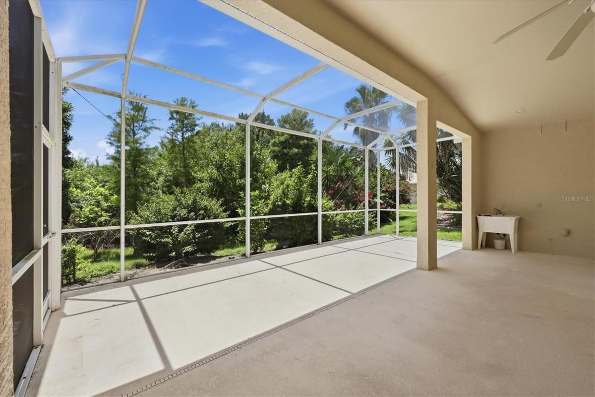 8492 IDLEWOOD COURT — photo 10 of 63