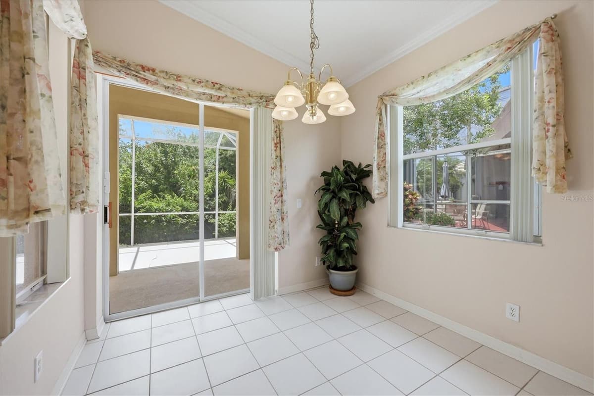 8492 IDLEWOOD COURT — photo 4 of 63