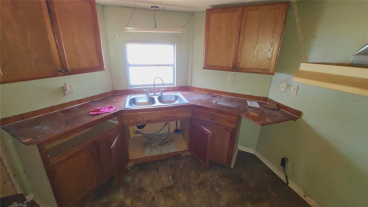 1683 MAGNOLIA LANE — photo 24 of 67