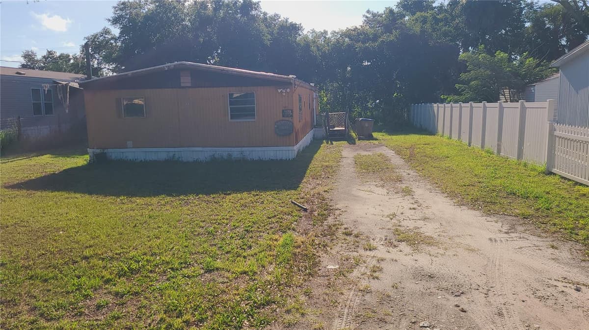 1683 MAGNOLIA LANE — photo 3 of 67