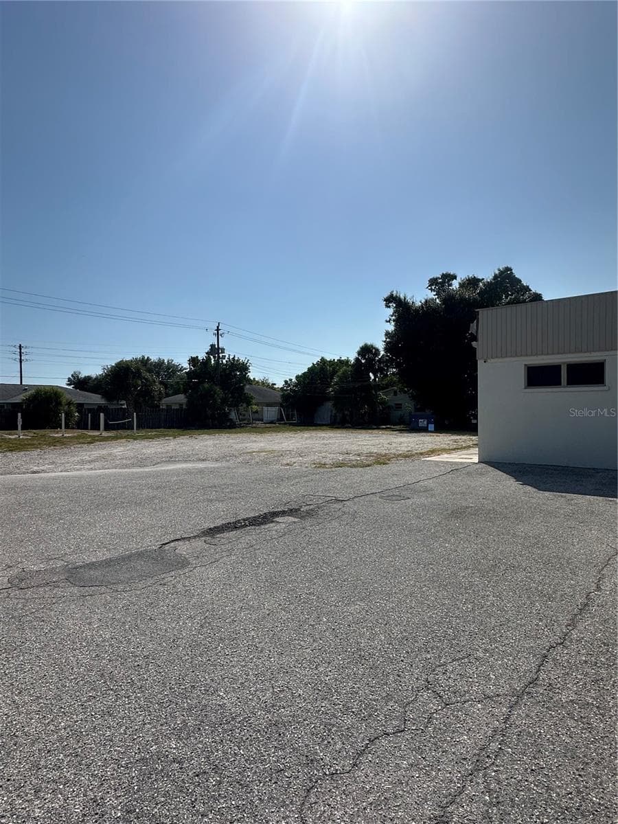 2254 TAMIAMI TRAIL — photo 5 of 14