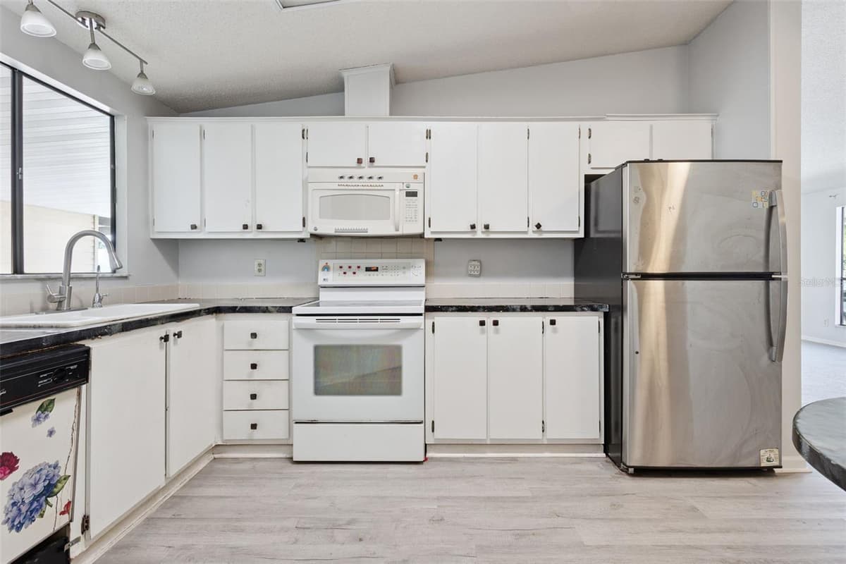 1787 SCHWARTZ BOULEVARD — photo 5 of 17