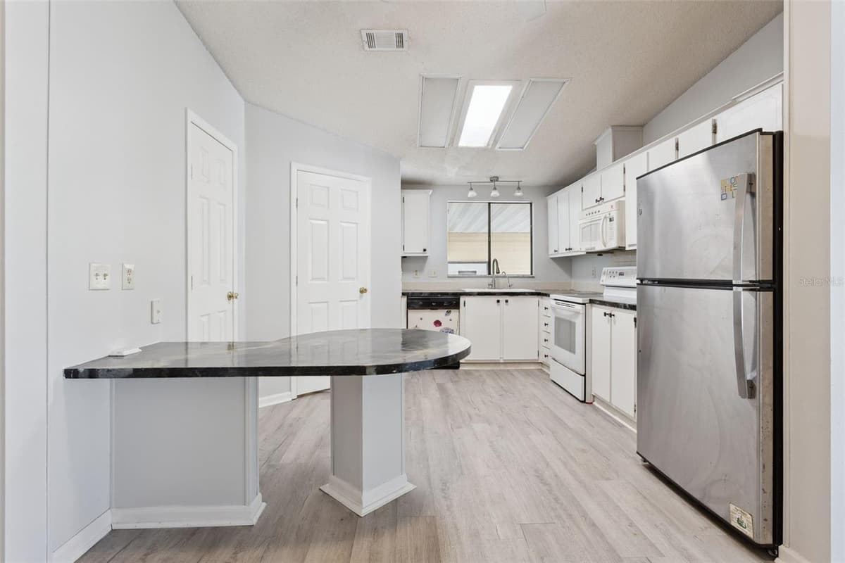 1787 SCHWARTZ BOULEVARD — photo 3 of 17
