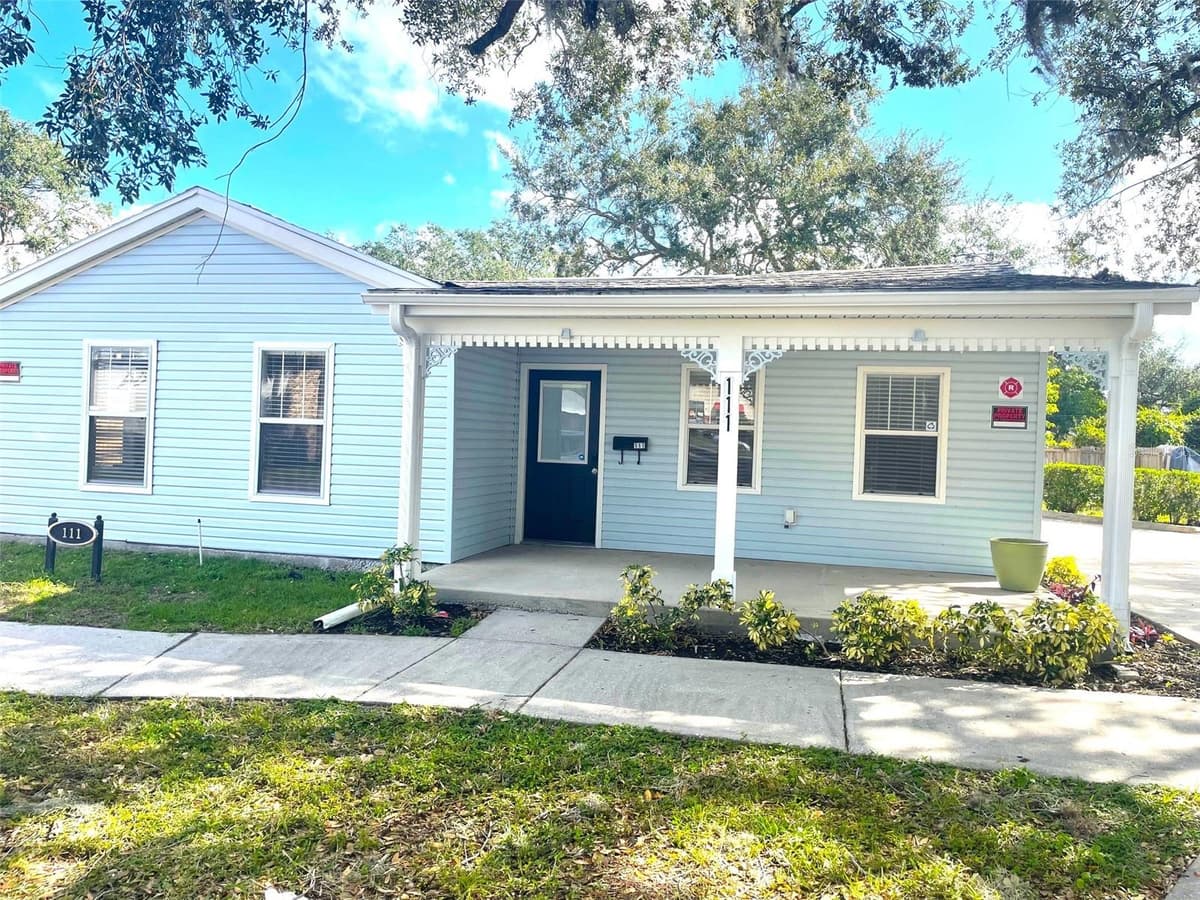 111 RANDOLPH AVENUE — photo 1 of 21