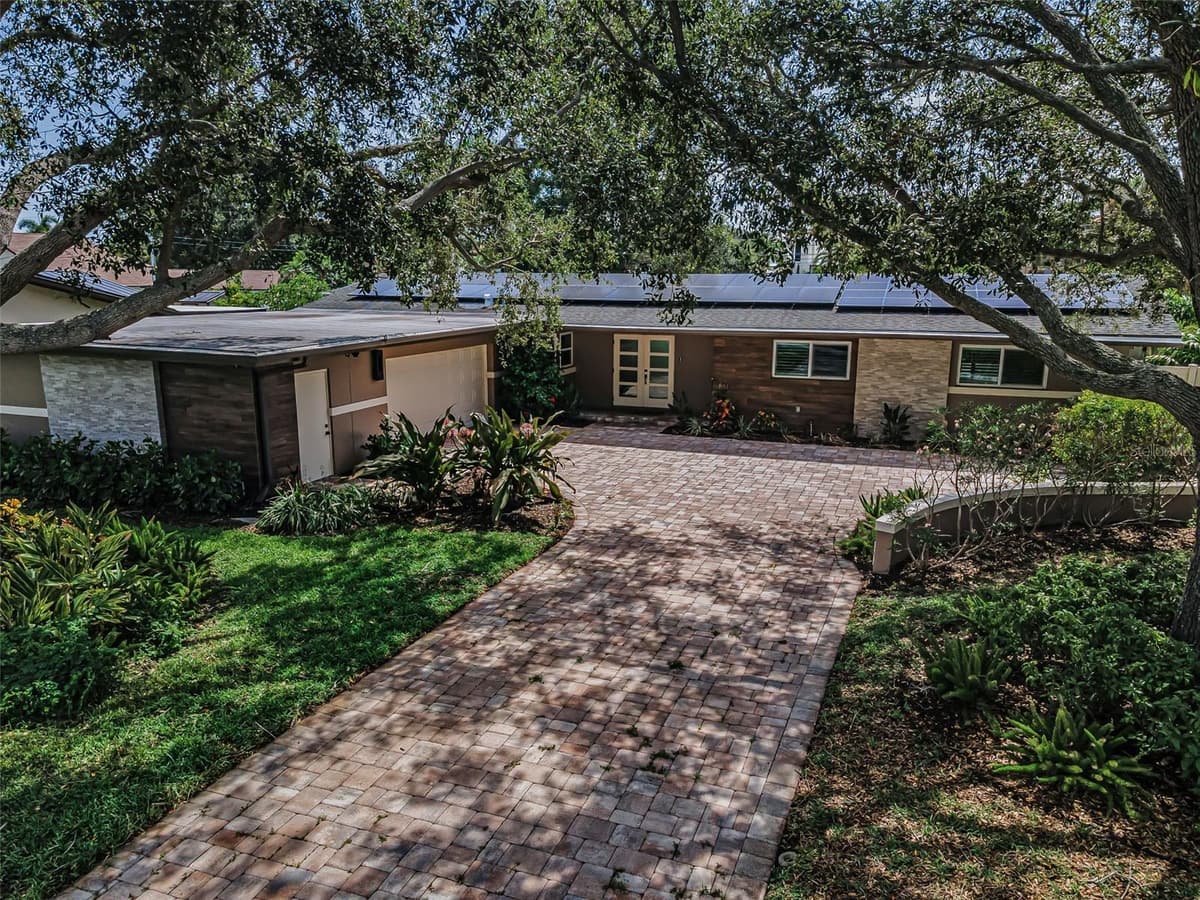 861 RAFAEL BOULEVARD — photo 3 of 51