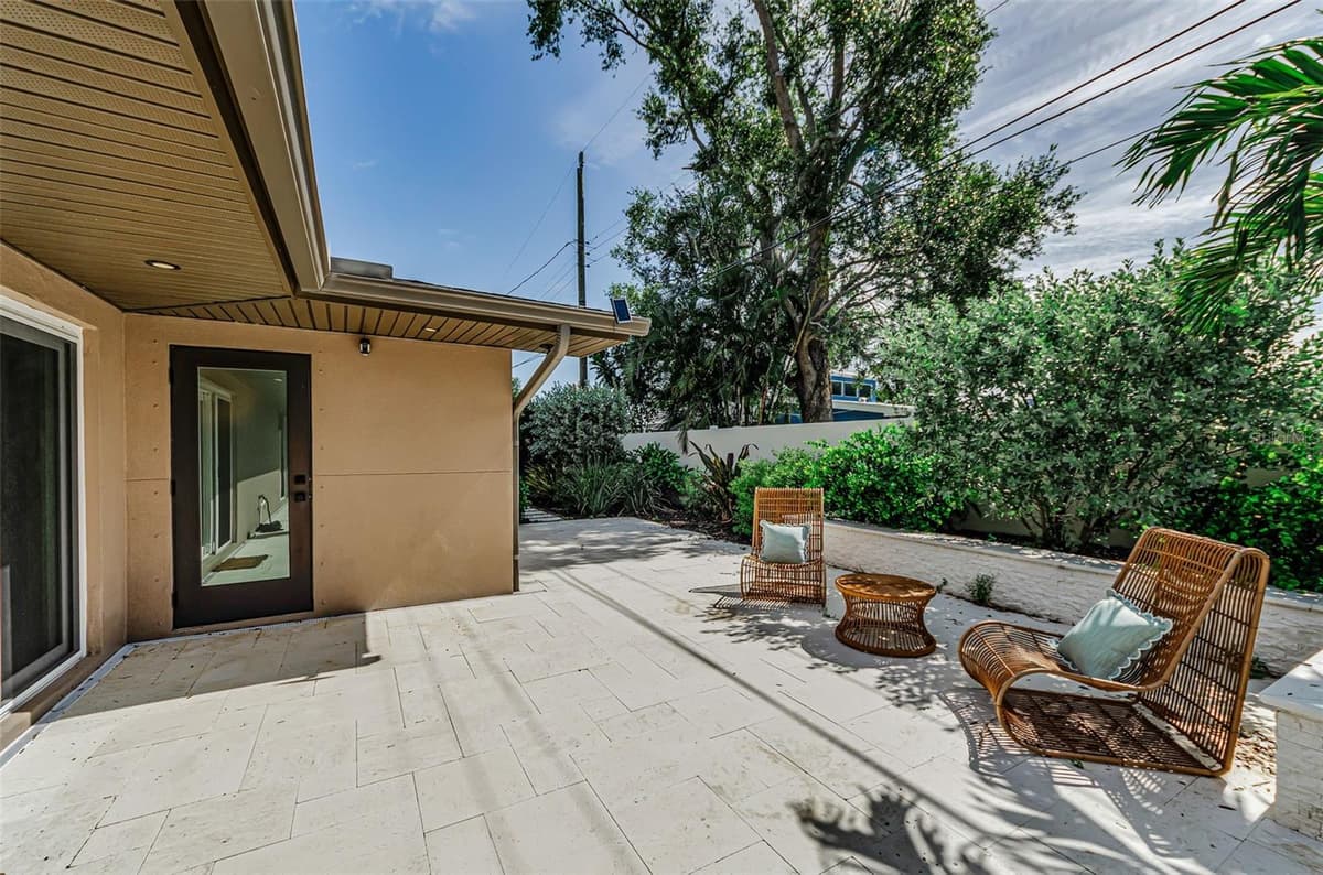 861 RAFAEL BOULEVARD — photo 40 of 51