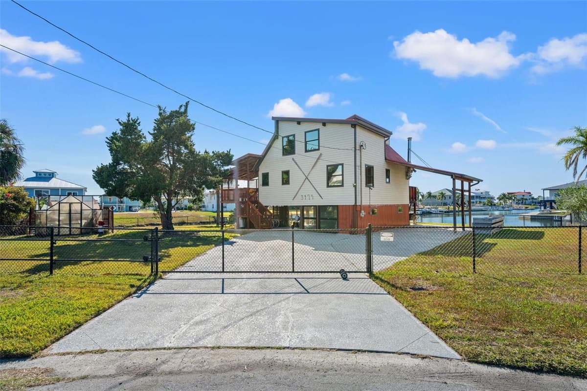 3179 AZALEA DRIVE — photo 72 of 83