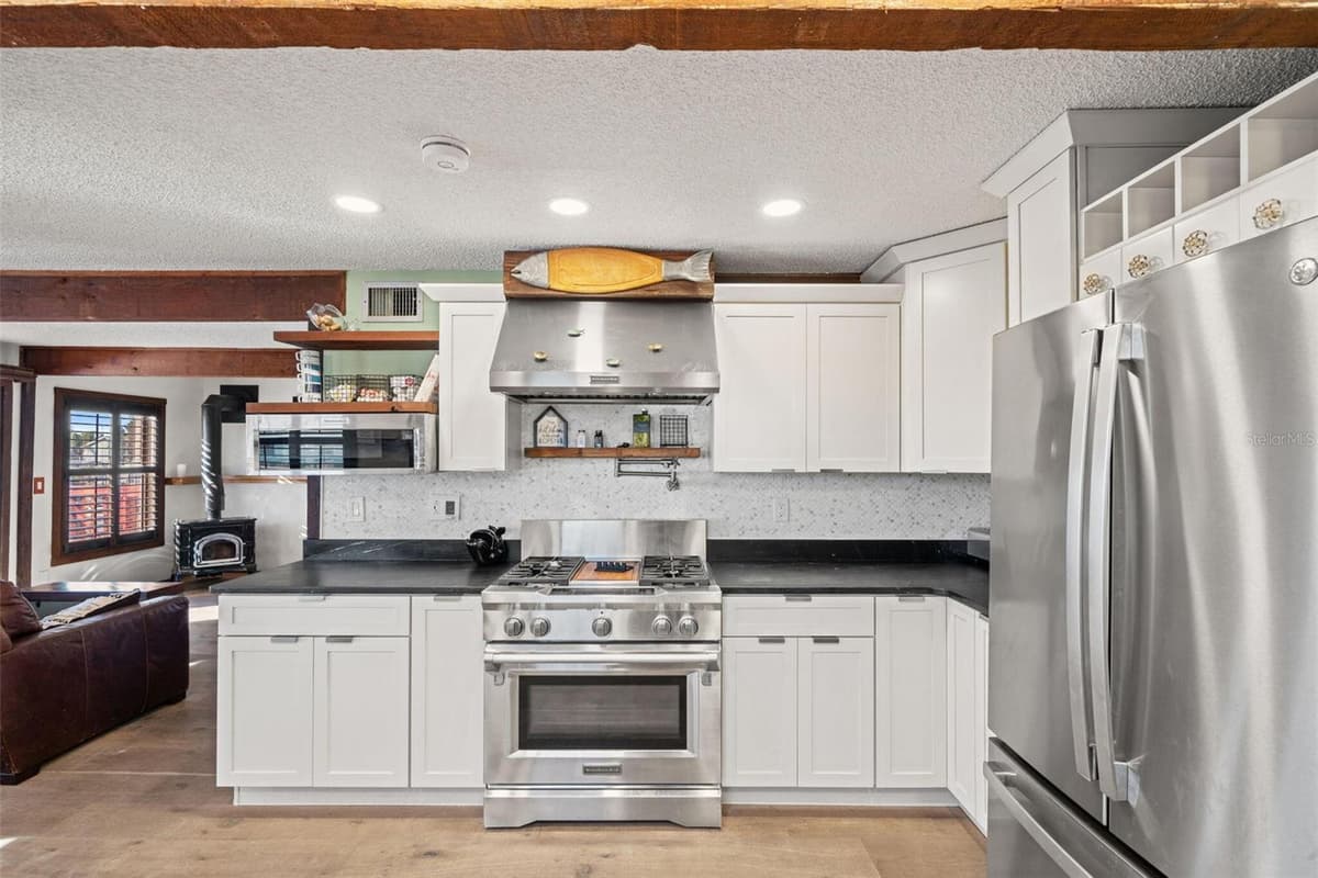 3179 AZALEA DRIVE — photo 18 of 83