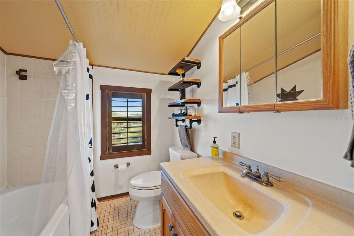 3179 AZALEA DRIVE — photo 41 of 83