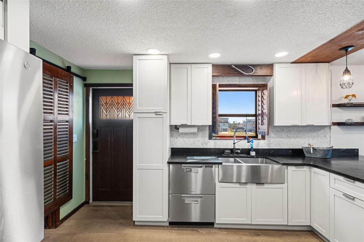 3179 AZALEA DRIVE — photo 48 of 83