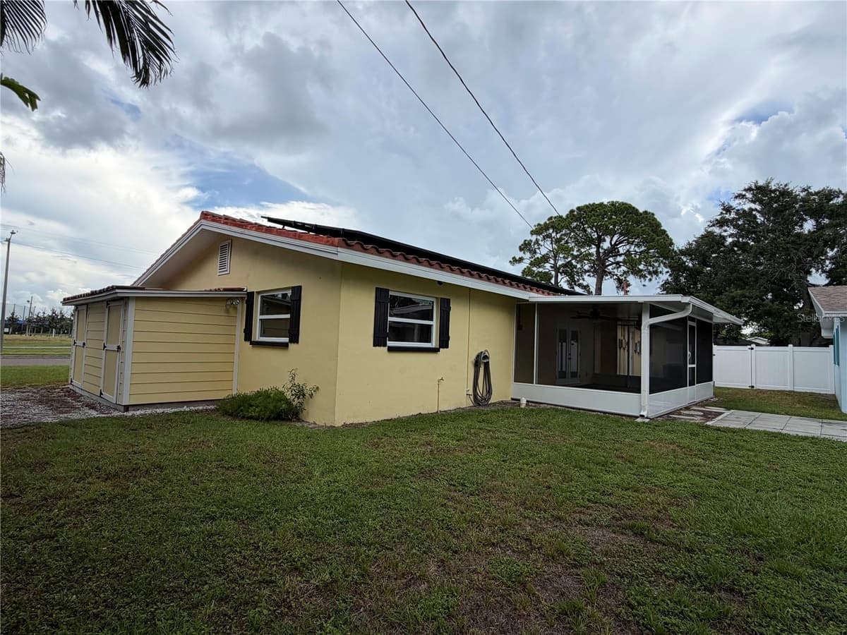 623 PALM BOULEVARD — photo 6 of 23