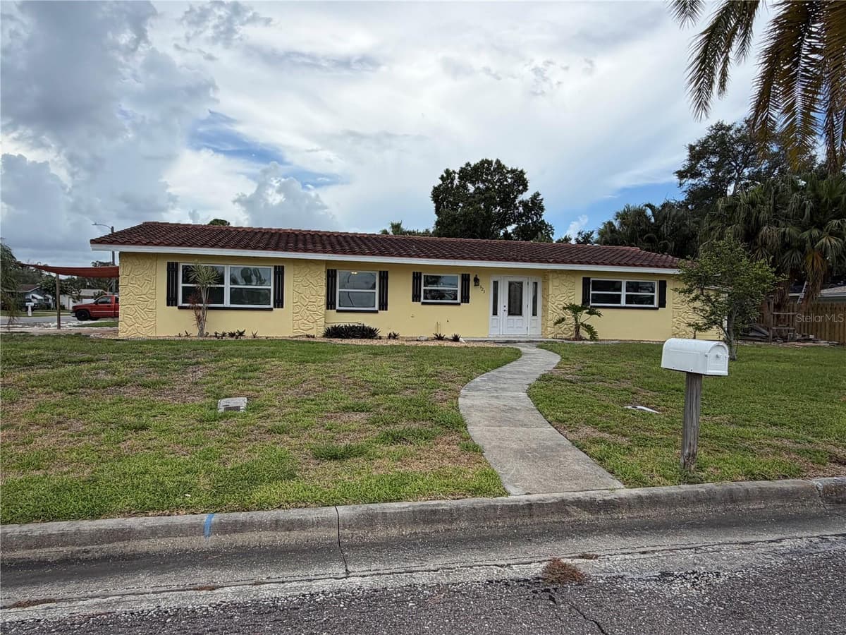 623 PALM BOULEVARD — photo 1 of 23