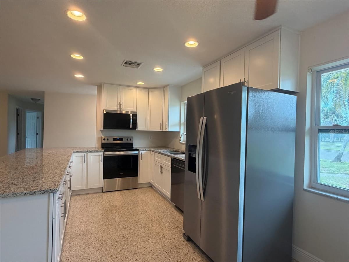 623 PALM BOULEVARD — photo 20 of 23