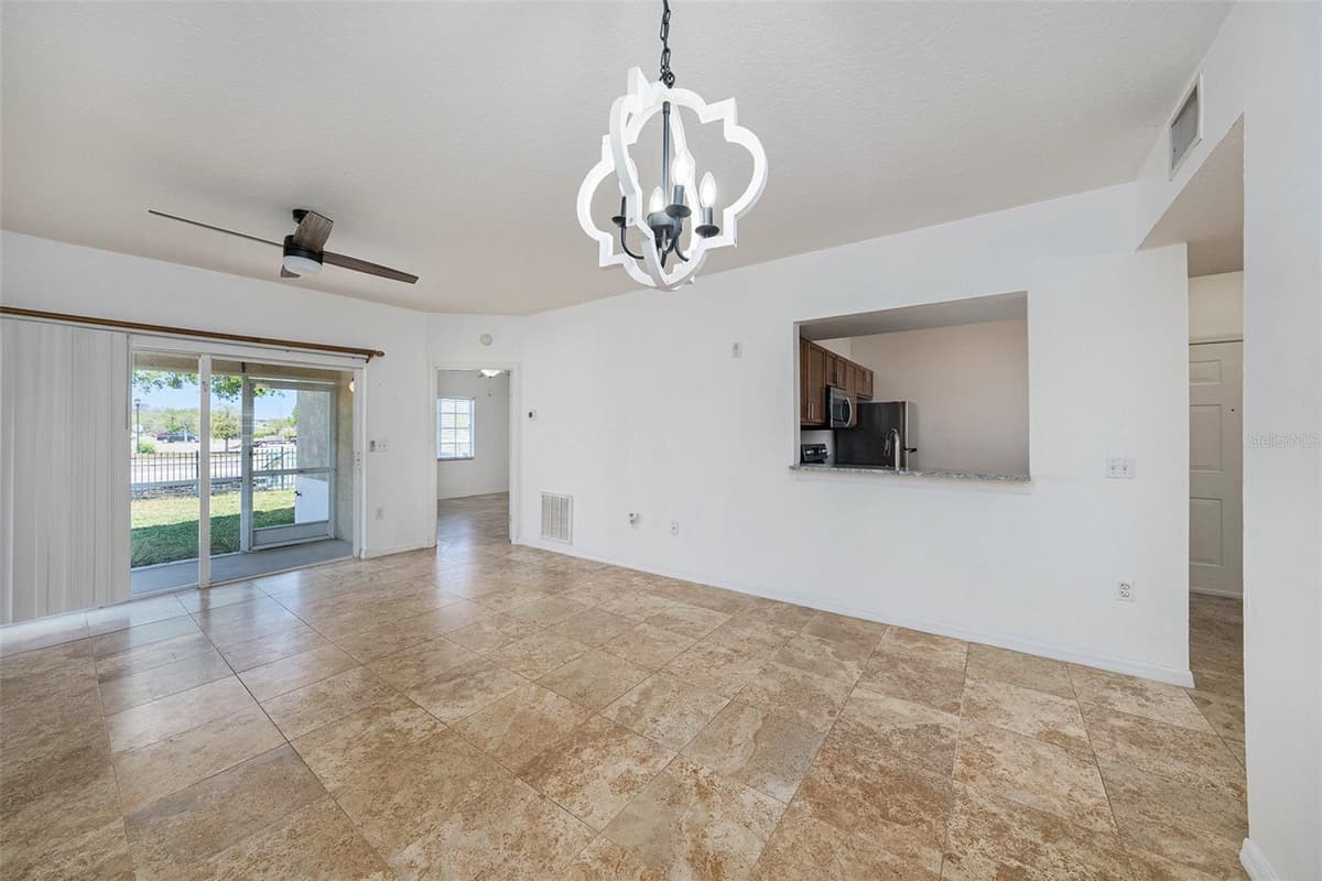 6011 SKYDALE WAY — photo 7 of 24