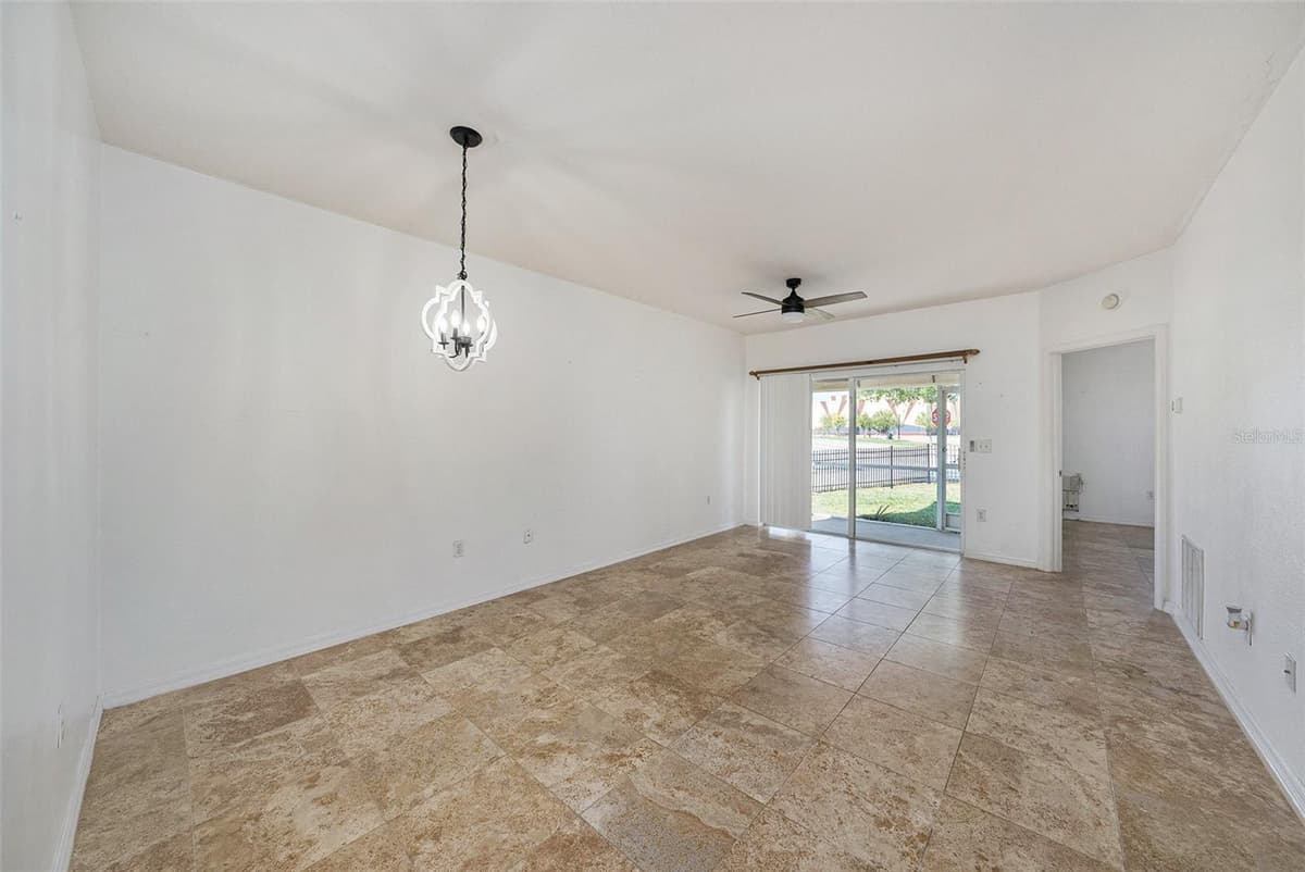 6011 SKYDALE WAY — photo 5 of 24