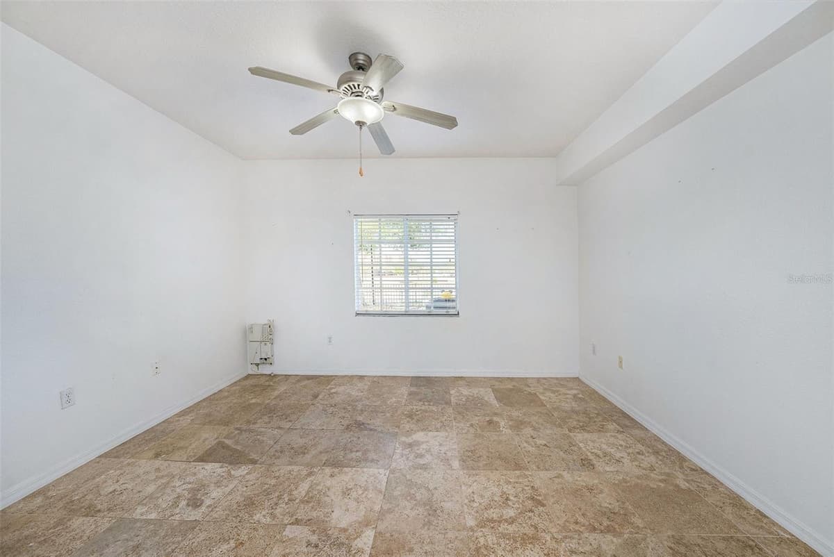 6011 SKYDALE WAY — photo 15 of 24