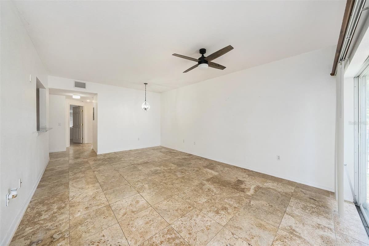 6011 SKYDALE WAY — photo 14 of 24