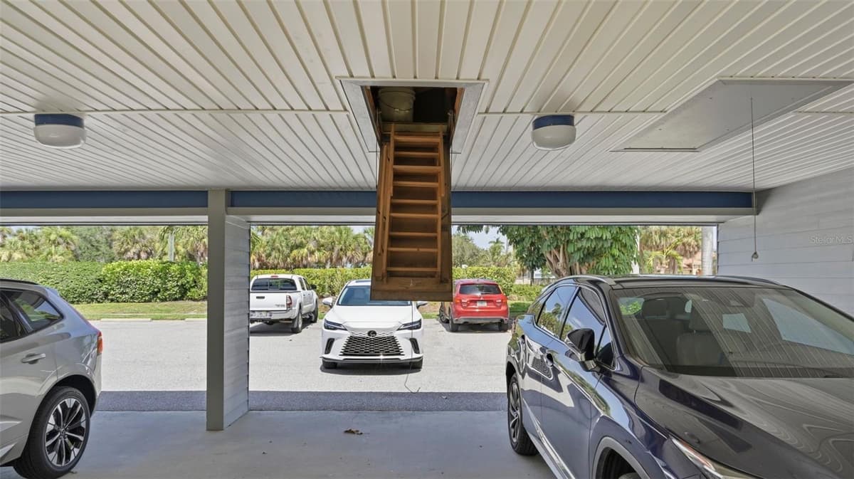 910 PINELLAS BAYWAY — photo 28 of 43