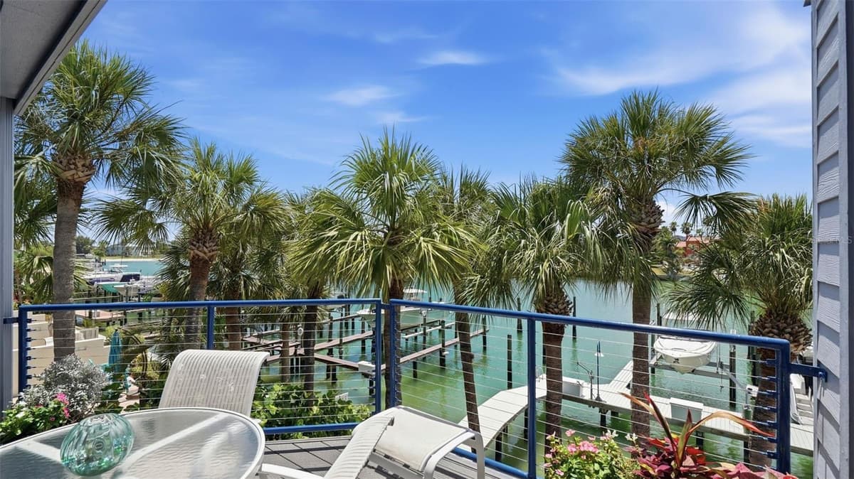 910 PINELLAS BAYWAY — photo 34 of 43