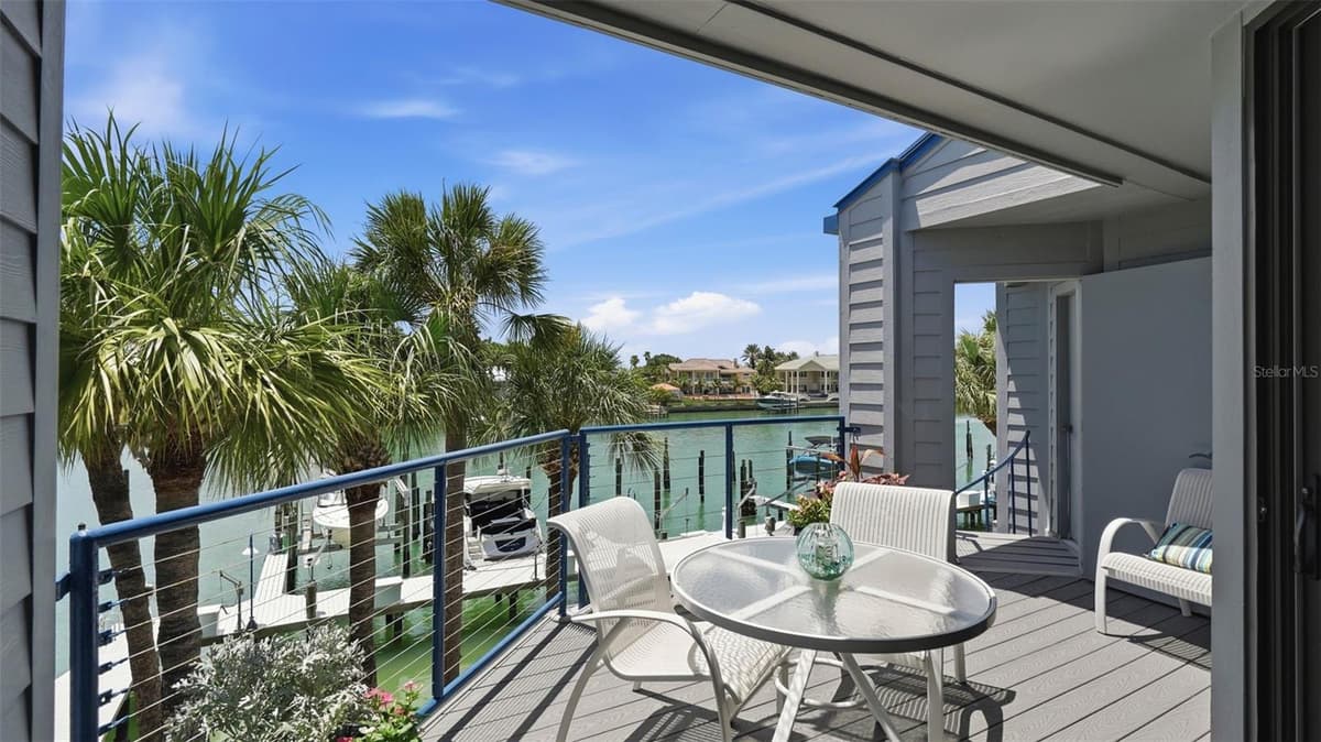 910 PINELLAS BAYWAY — photo 31 of 43
