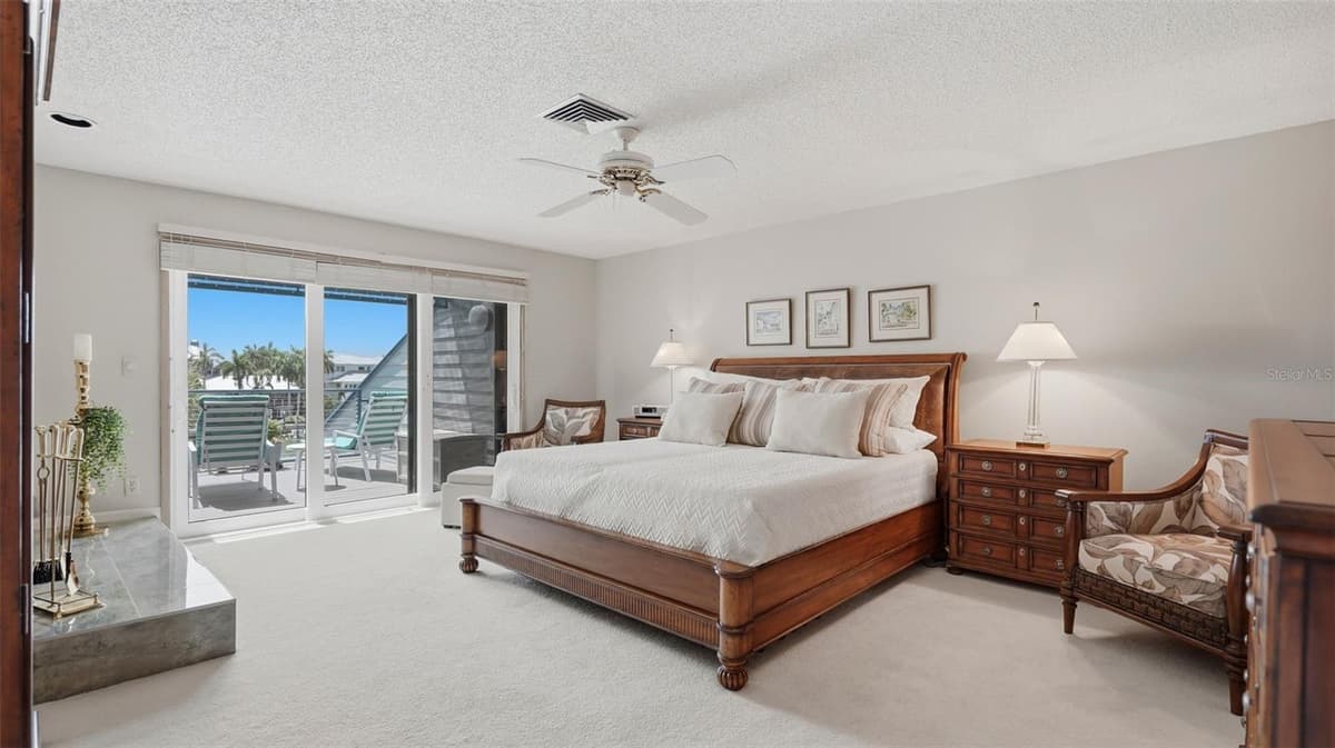 910 PINELLAS BAYWAY — photo 5 of 43