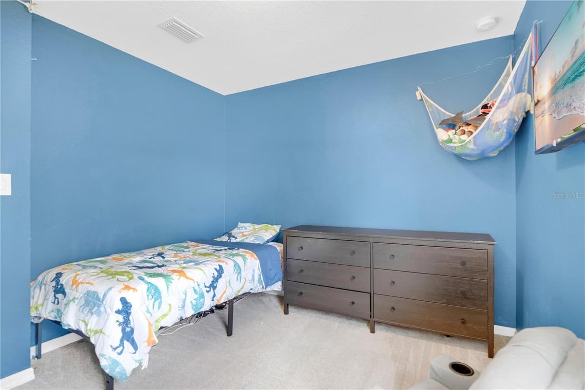 1345 GRAND AVENUE — photo 17 of 32