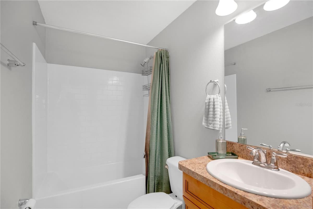 1345 GRAND AVENUE — photo 18 of 32