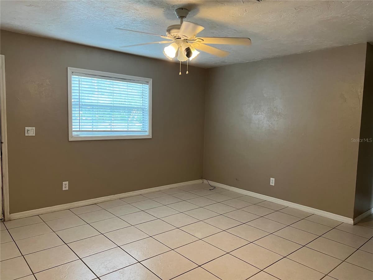 17333 243RD STREET — photo 3 of 33