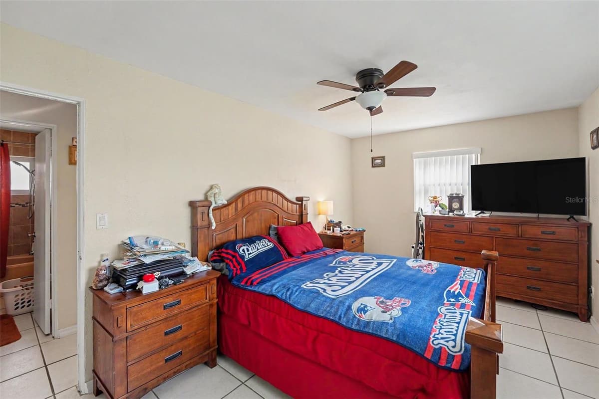 12149 PARK BOULEVARD — photo 7 of 10